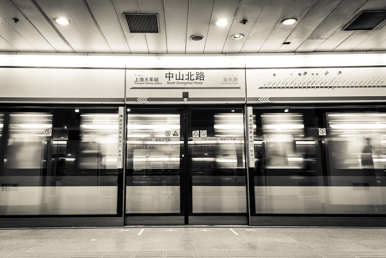 2025年香港最准免费资料大全_气忿完美解释落实_应用版499.3