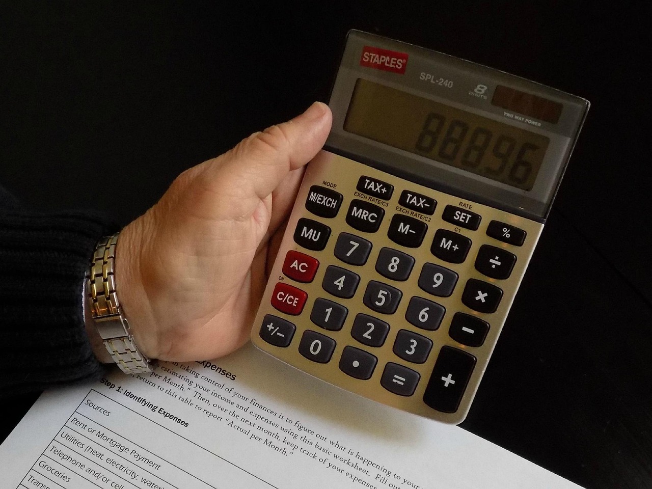 每月工资4000元，公积金交多少钱？一文详解公积金缴纳规则